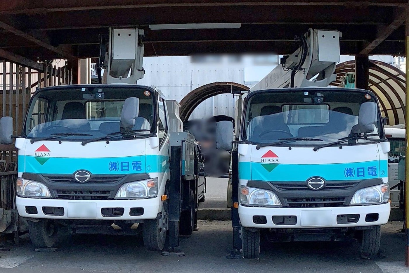 工事用車両・機械